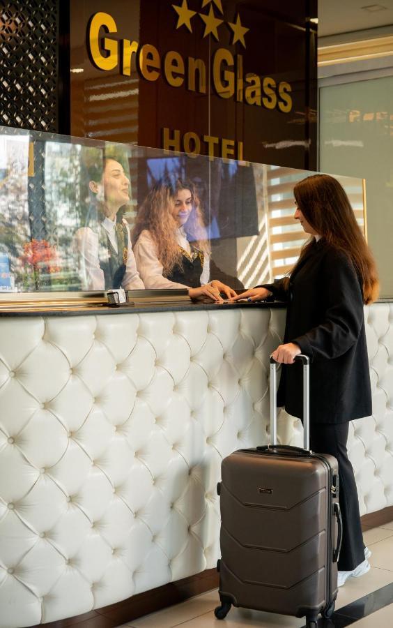 Hotel Green Glass バトゥーミ エクステリア 写真