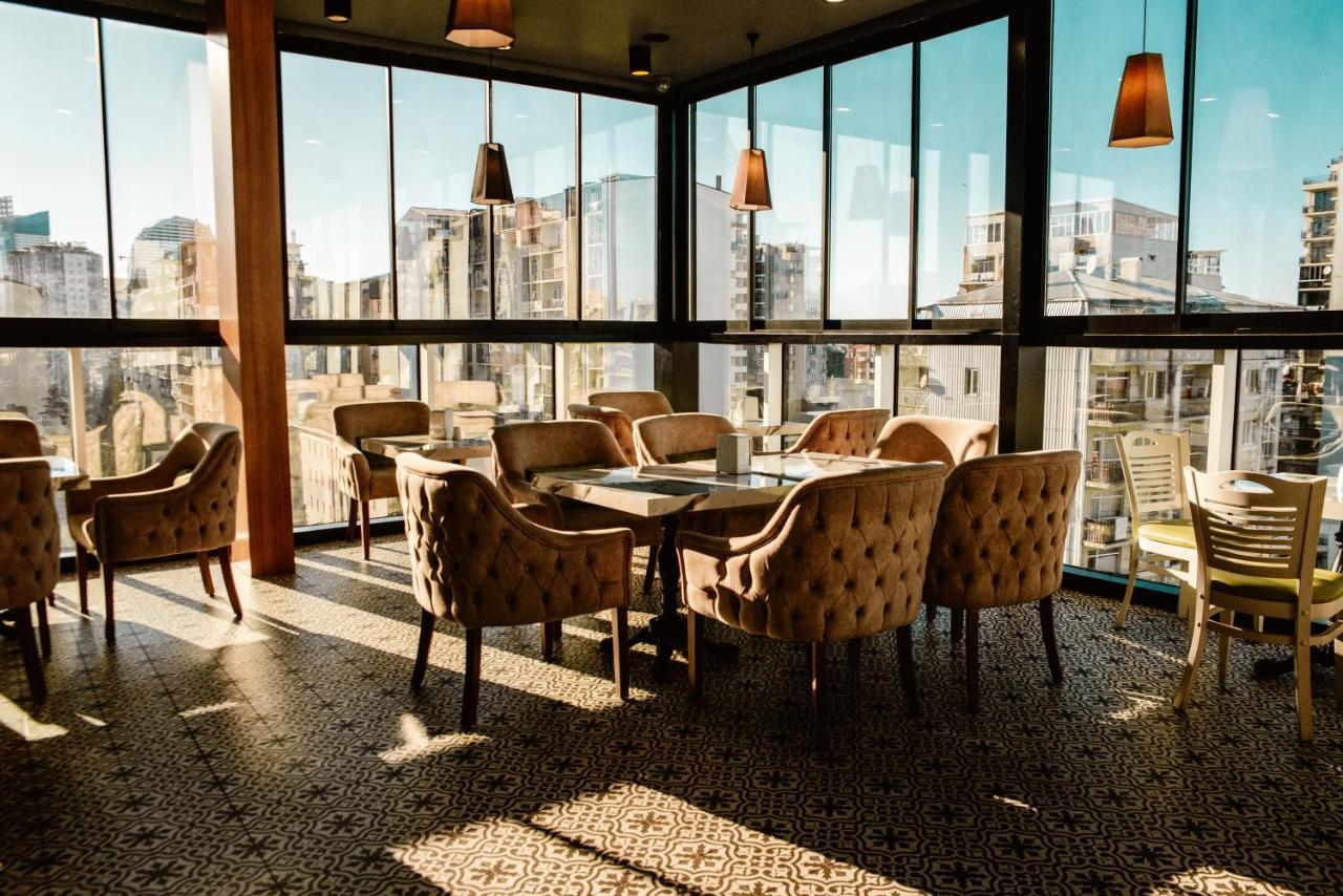 Hotel Green Glass バトゥーミ エクステリア 写真